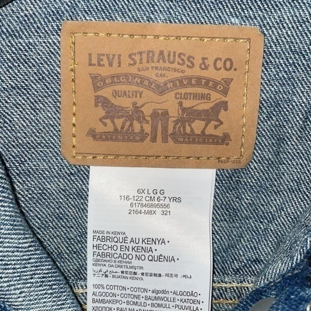 Levis new tags